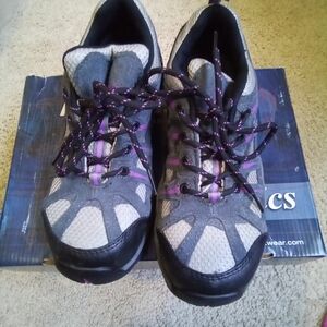 Women Nautilus Safety Shoes, Size 8M, Gray and Purple